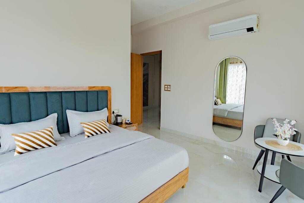 The Sage Villa - Luxury Homestay In 데라둔 외부 사진