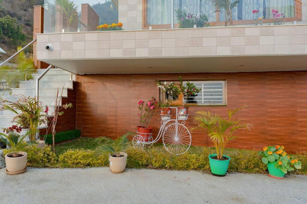 The Sage Villa - Luxury Homestay In 데라둔 외부 사진