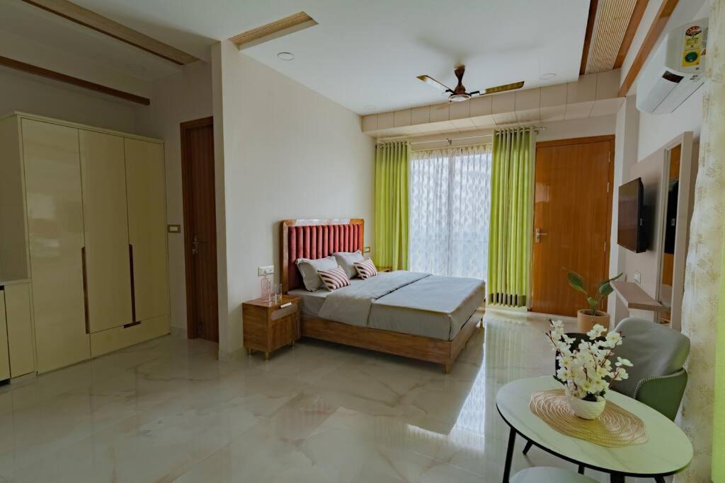 The Sage Villa - Luxury Homestay In 데라둔 외부 사진