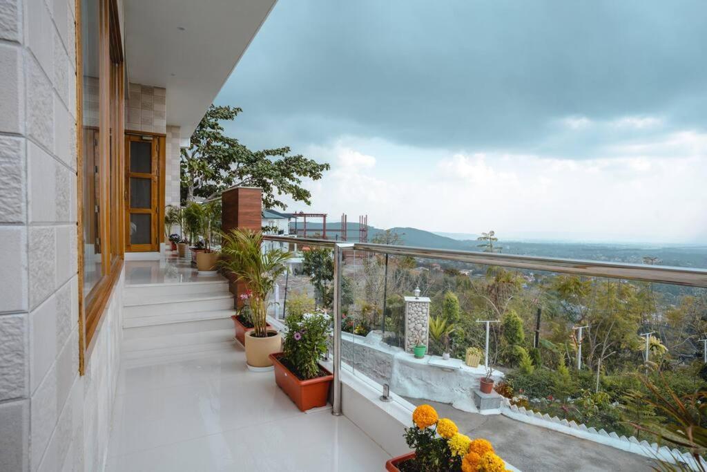 The Sage Villa - Luxury Homestay In 데라둔 외부 사진